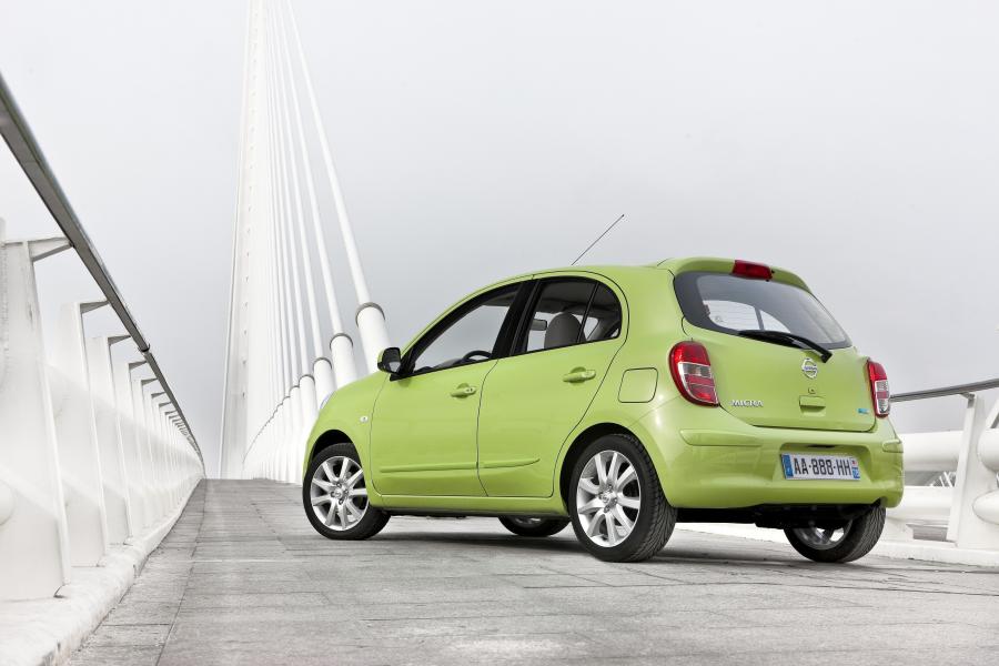  Nissan Micra 2010 года  (фото 45 из 70)
